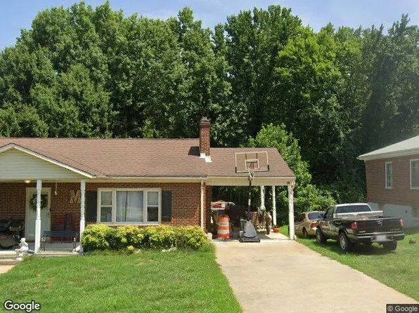 146 Pineview Dr, Danville, VA 24540
