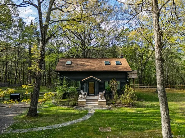 53 Blueberry Hill Road, Woodstock, NY 12409