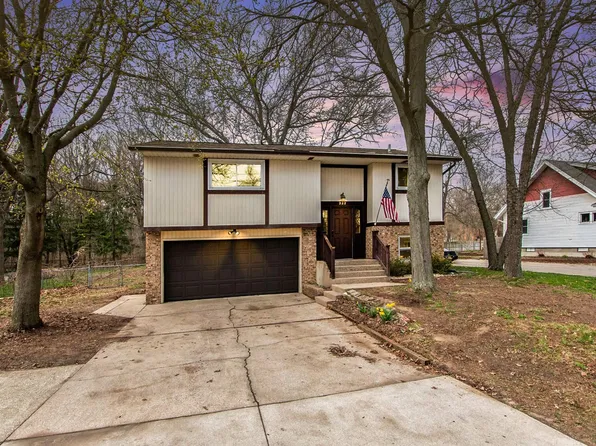 222 Aniline Ave N, Holland, MI 49424