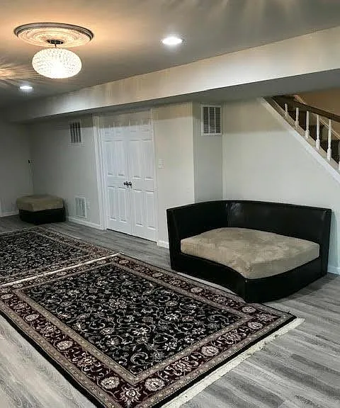 121 Max Ct SE — Photo 9