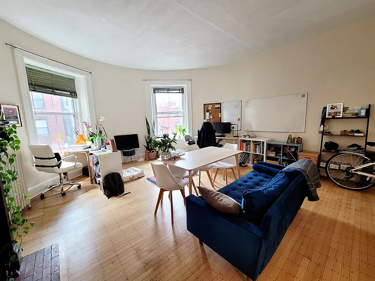 501 Beacon St #7 — Photo 2