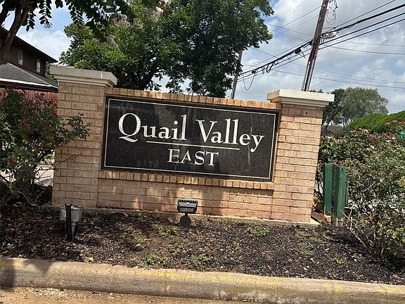 4th image of 2843 Quiet Bend Dr