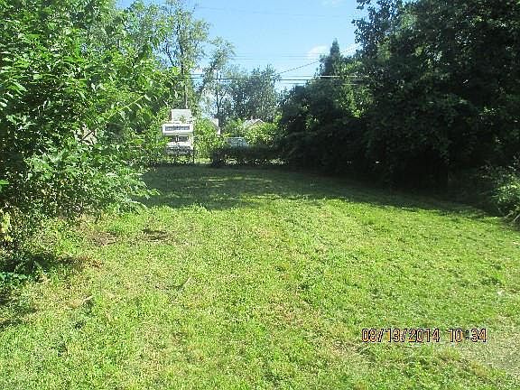 2nd image of 2850 E 9th Ave