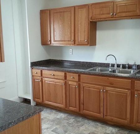 4th image of 314 Smithfield Ave