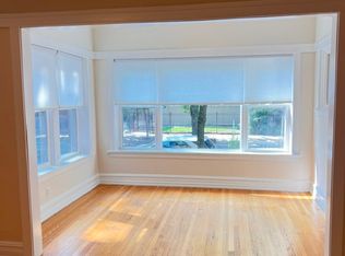 936 W Agatite Ave APT 1FE, Chicago, IL 60640