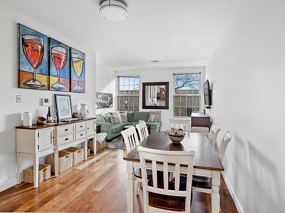 5th image of 45 1st Ave #211