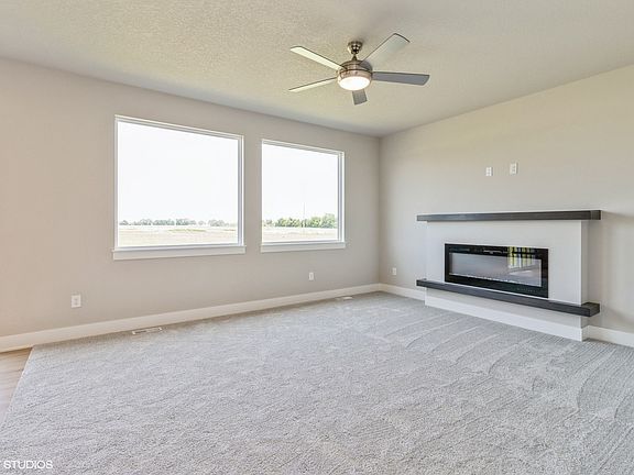 4th image of 6806 SE 7th Ave