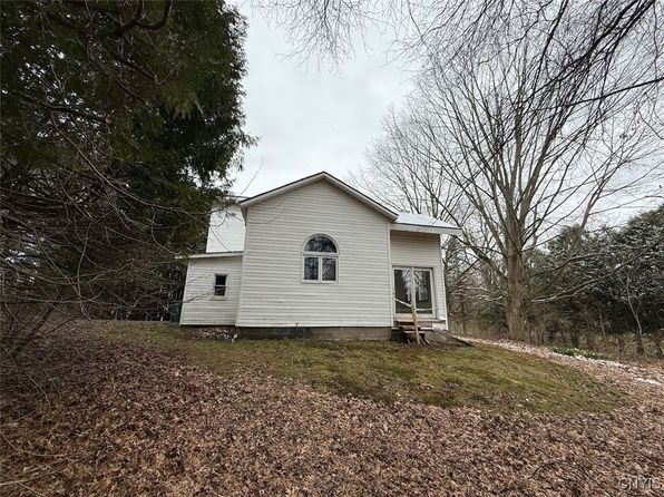 141 Oswego River Rd, Phoenix, NY 13135