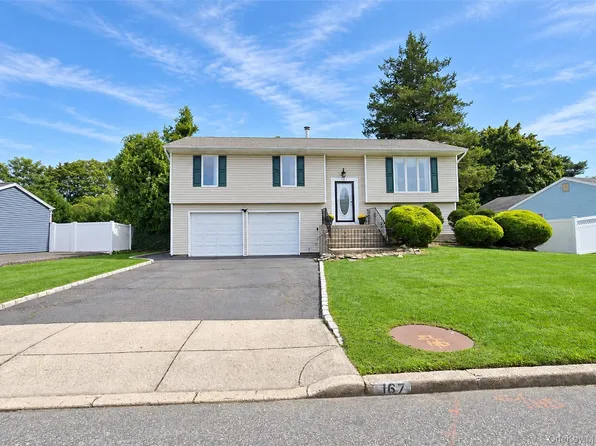 167 Glenmere Way, Holbrook, NY 11741