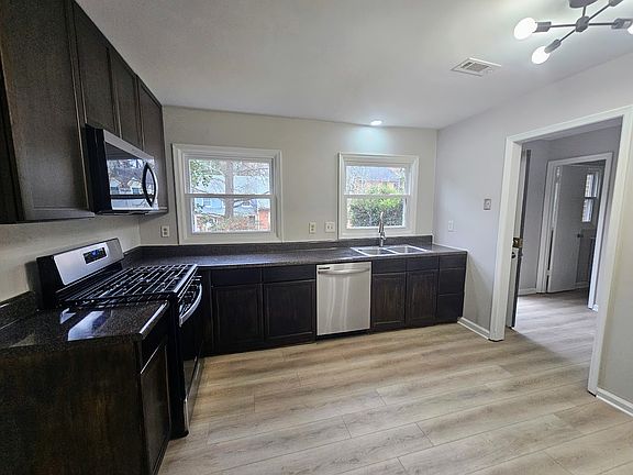 2nd image of 1458 Twin Branches Cir SE
