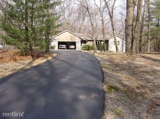 9035 Buck Run Trl NE, Rockford, MI 49341