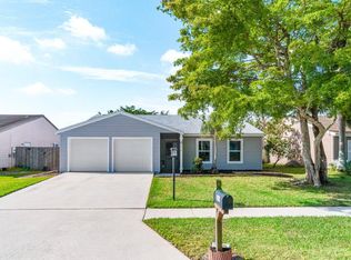 7910 Blairwood Cir S, Lake Worth, FL 33467