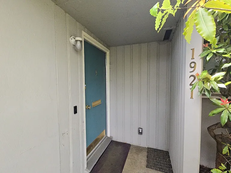 1921 Harris St — Photo 5