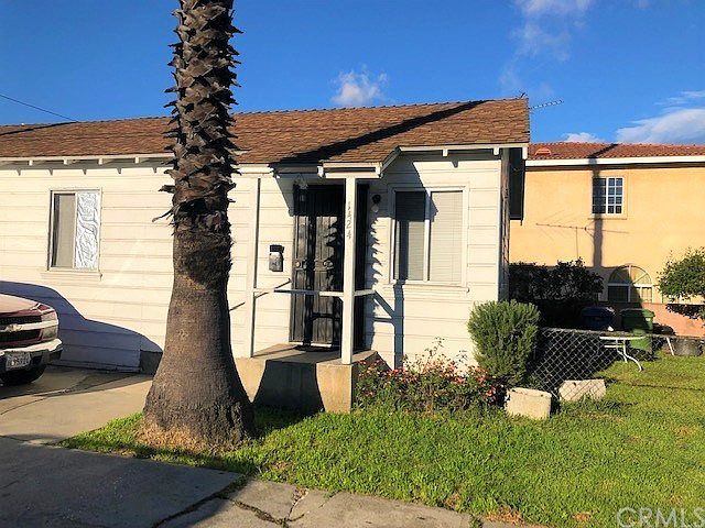2nd image of 1424 W Anaheim St
