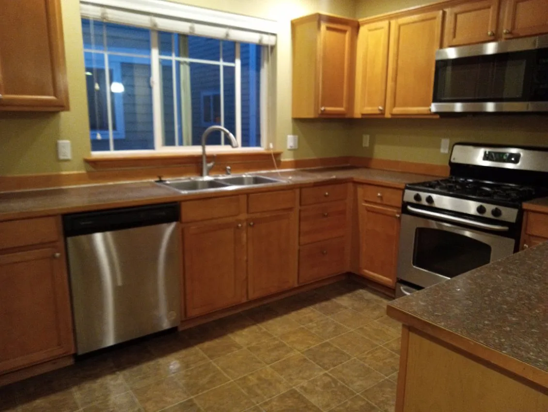 2 bed, 1360 sqft, $3,000 — Photo 1