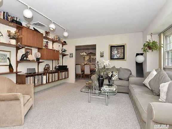 3rd image of 2 King Arthurs Ct