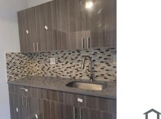 655 Maple St APT 1, Bridgeport, CT 06608