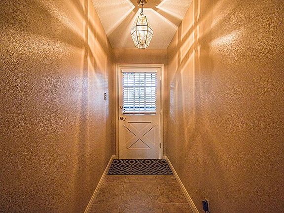 3rd image of 431 Mistywood Dr
