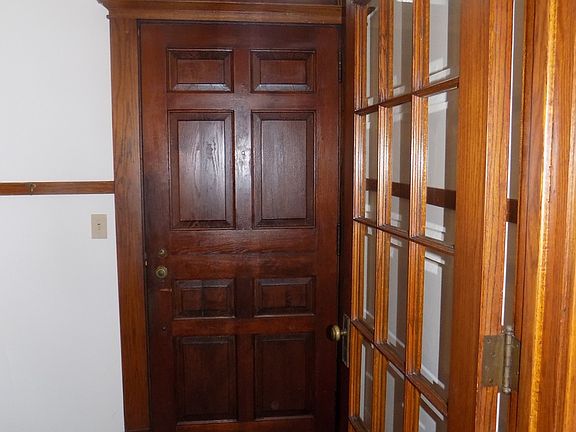 2nd image of 431 Park Ave E