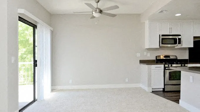 Westcreek Apartments — Photo 16