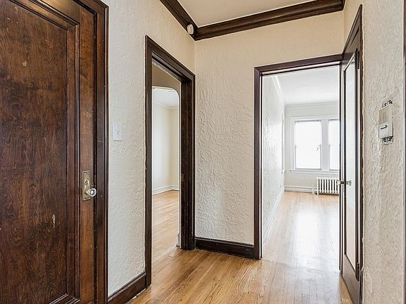2nd image of 3249 Kenilworth Ave APT 2N