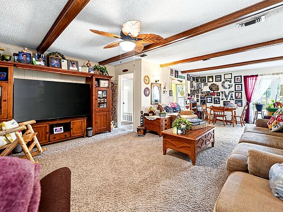 5th image of 1022 Robin Rd