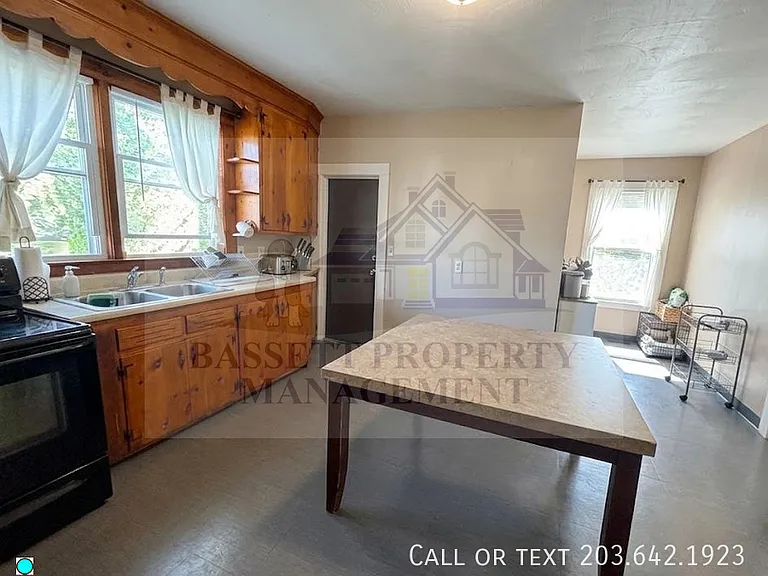 66 Griswold St #2 — Photo 6