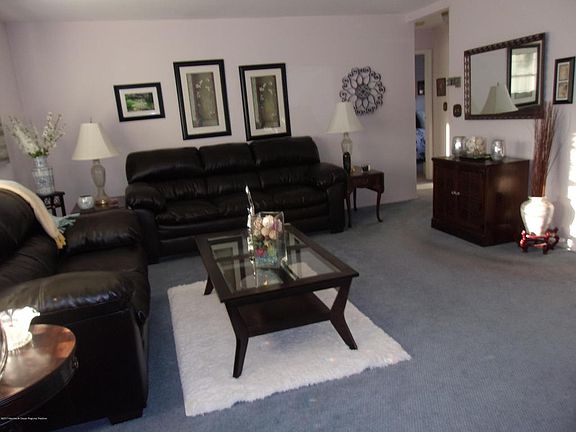 3rd image of 542 Sheffield Ct #100A
