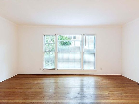 4th image of 1434 E Wilson Ave APT 1