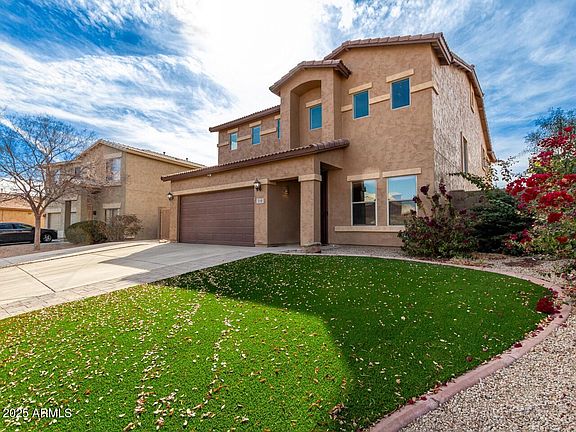 4th image of 319 E Palomino Way