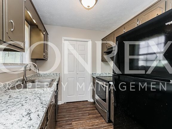 5th image of 716 Princeton Cir