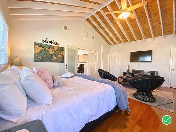 4th image of 257 Wellesley Blvd #1