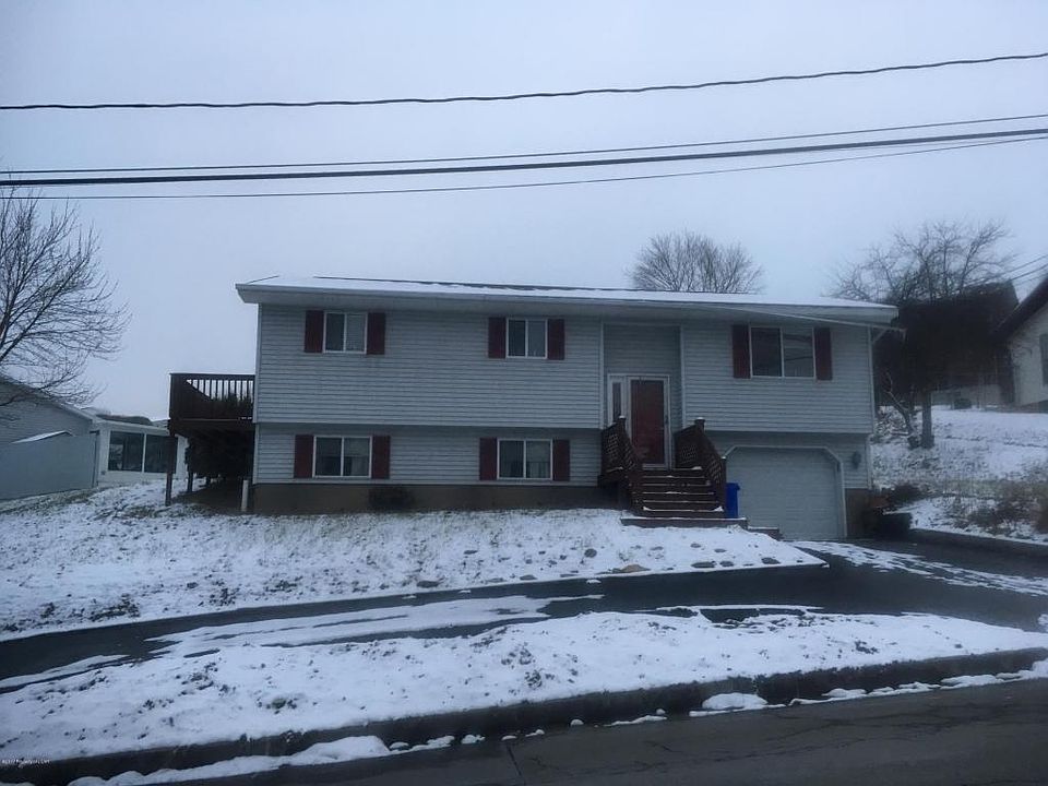 1st image of 25 Lincoln Dr