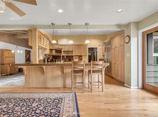 2702 71st Ave SE, Mercer Island, WA 98040