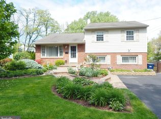 1816 N Hills Ave, Willow Grove, PA 19090