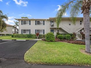 247 Winners Cir APT 8, Naples, FL 34112