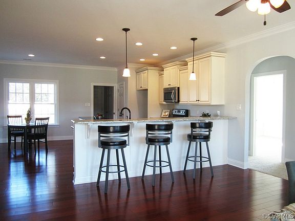 3rd image of 9145 Old Oaklawn Dr