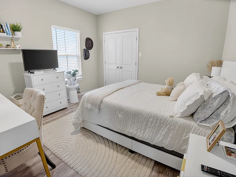 3136 Merida Ave — Photo 42