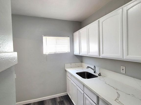 4th image of 1450 Coronado Ave #4