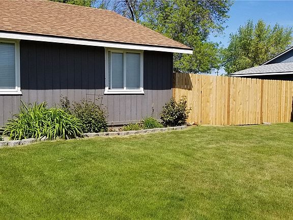 4th image of 1175 E Grand Dr