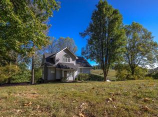 124 Ridgeheights Dr, Gray, TN 37615