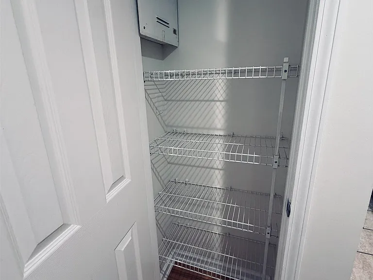 920 Jefferson St #303 — Photo 10