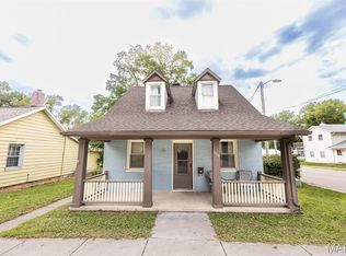 223 N Jefferson St, Mascoutah, IL 62258
