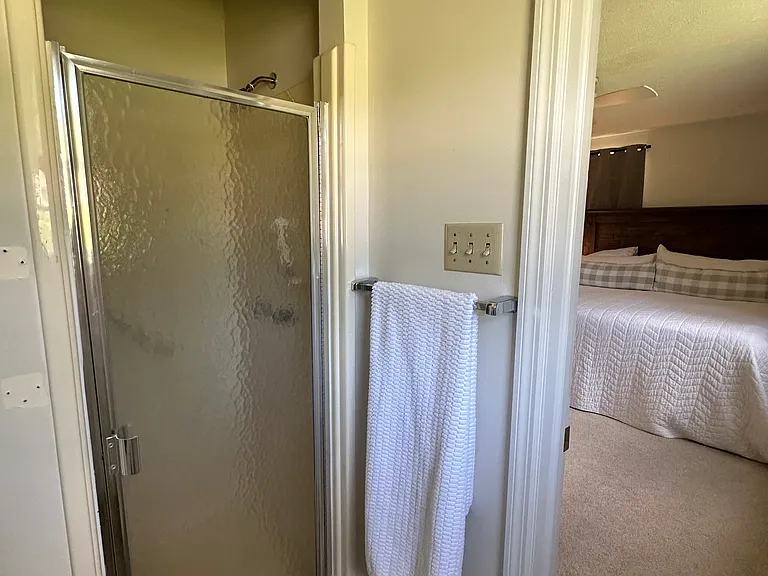 804 Valley View St — Photo 33