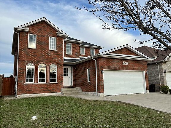 3rd image of 4562 Unicorn Ave