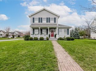 89 Deseyn Dr, Canandaigua, NY 14424