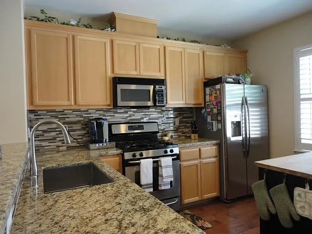 2112 Lindsey Ct — Photo 5