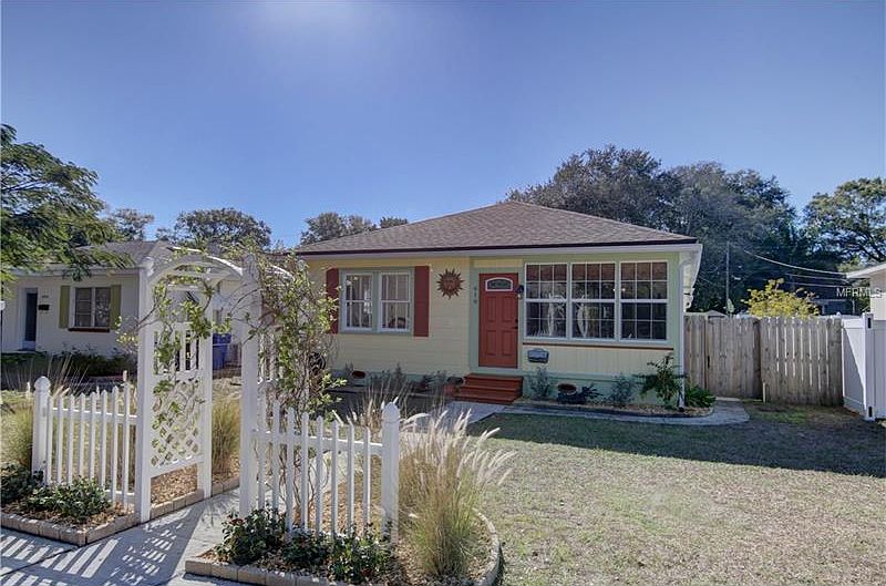 1st image of 610 30th Ave N