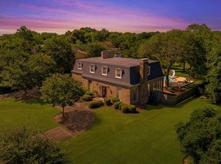 2010 Airline Dr, Friendswood, TX 77546