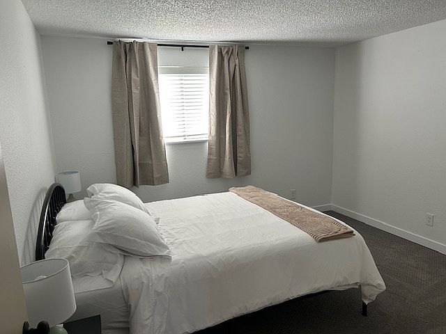 Bedroom with Queen Bed